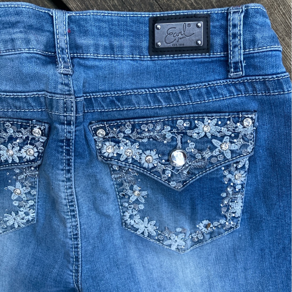 EARL JEANS Embroidered Floral Bling Blue White Size 6